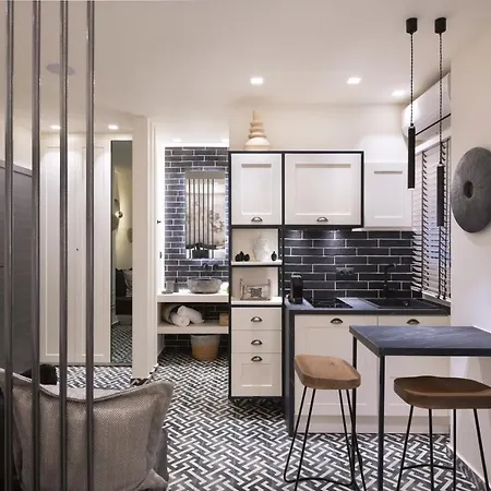 Adrianou At Heart Of Plaka Apartment Athens